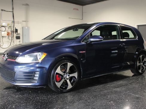 Used 2016 Volkswagen Golf R 4-Door AWD/4WD image 6