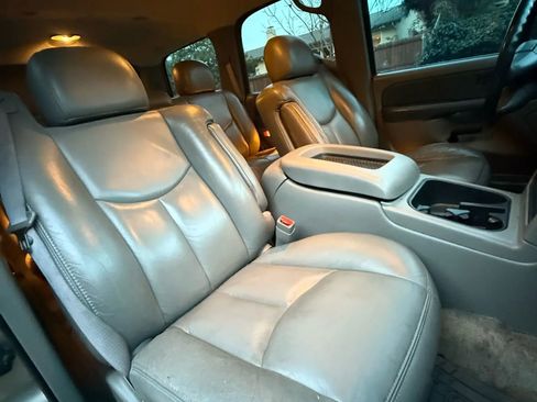Used 2003 GMC Yukon SLT w/ 1SD Preferred Equipment Group RWD image 28