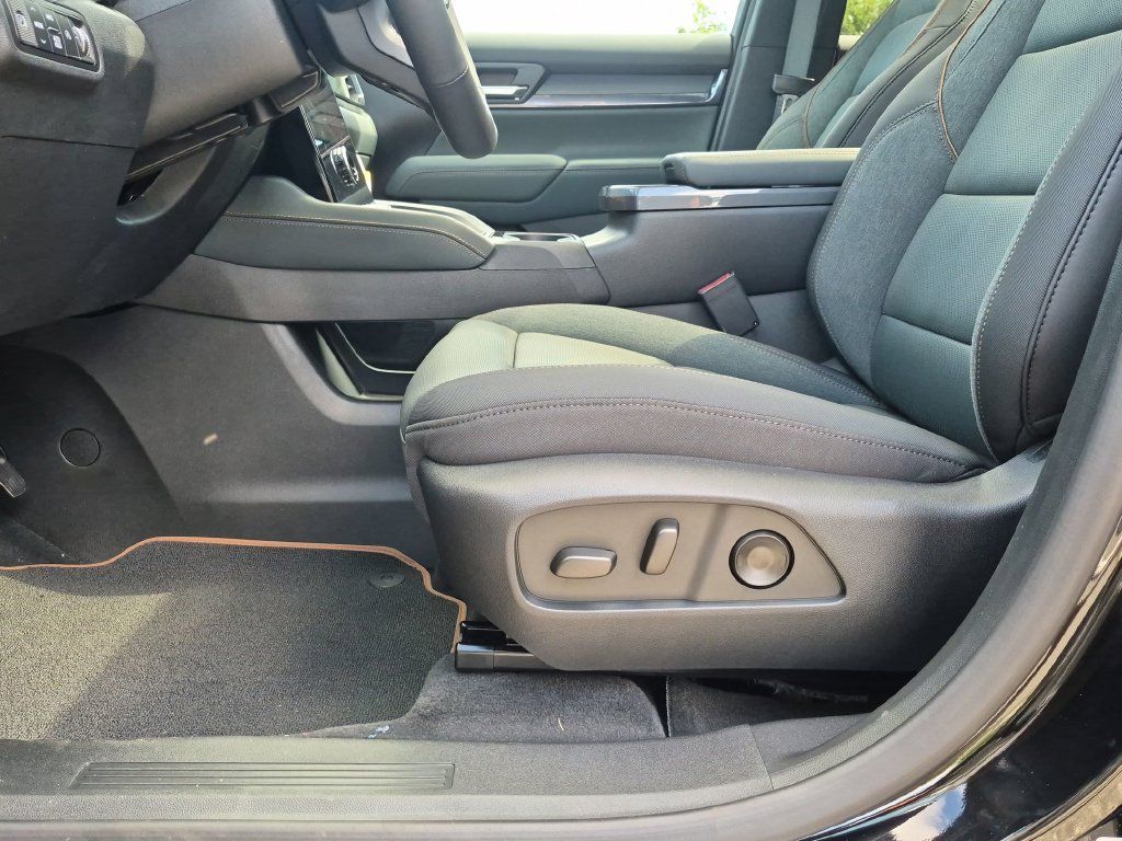 New 2027 GMC Terrain AT4 w/ Convenience Package III AWD/4WD image 10