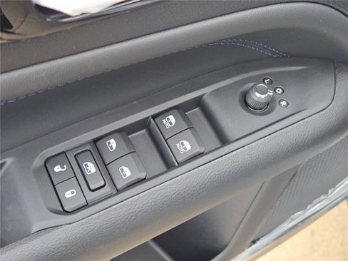 New 2026 Jeep Compass Latitude image 23