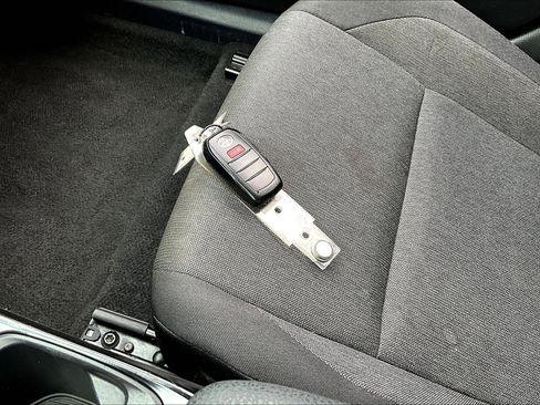 Used 2025 Toyota Camry LE FWD image 34