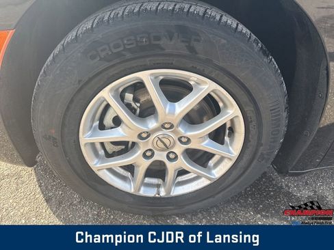 Used 2023 Chrysler Pacifica Touring-L image 13