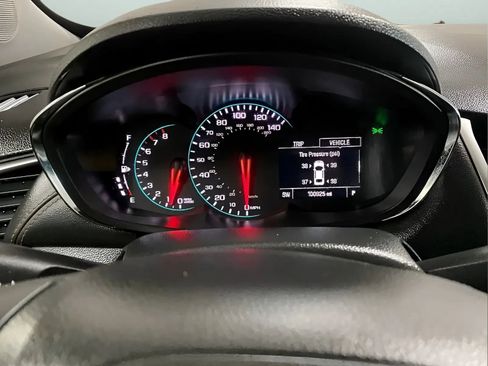 Used 2019 Chevrolet Trax LT w/ LT Convenience Package AWD/4WD image 18