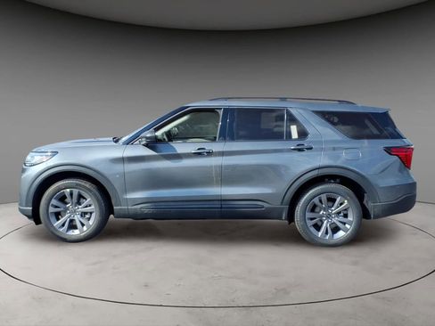 New 2026 Ford Explorer Active w/ Active Comfort Package image 2