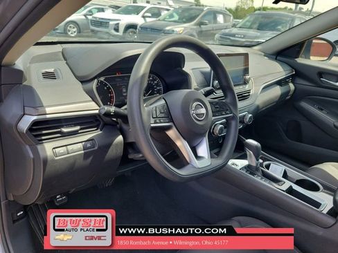 Used 2024 Nissan Altima 2.5 SV FWD image 17