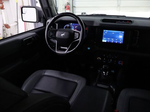 Used 2022 Ford Bronco Black Diamond image 29