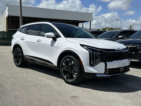 New 2026 Kia Sportage SX FWD image 2