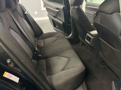 Used 2019 Toyota Camry LE image 15