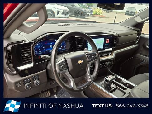 Used 2023 Chevrolet Silverado 1500 LT AWD/4WD image 6