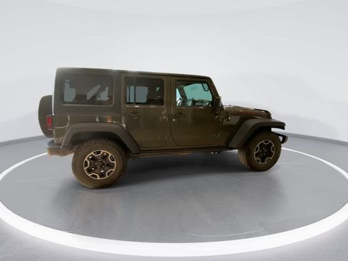 Used 2016 Jeep Wrangler Unlimited Rubicon AWD/4WD image 9
