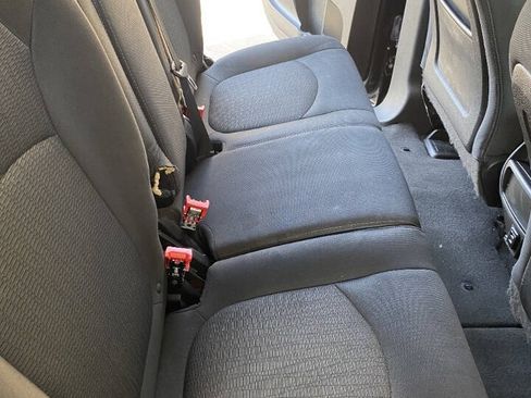 Used 2016 Chevrolet Traverse LT w/ Style and Technology Package FWD image 12