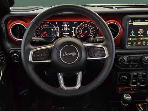 Used 2019 Jeep Wrangler Unlimited Rubicon AWD/4WD image 24