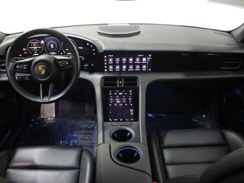 Used 2021 Porsche Taycan 4S w/ Premium Package image 26