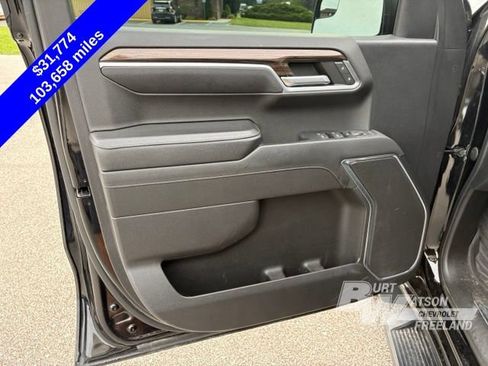Used 2022 Chevrolet Silverado 1500 RST AWD/4WD image 13