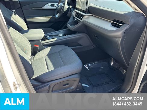 Used 2025 Ford Explorer Active image 16