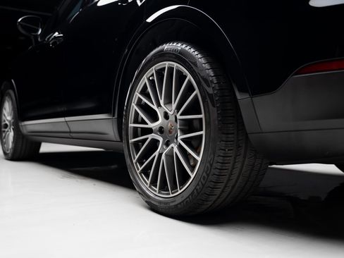 Used 2023 Porsche Cayenne S image 76