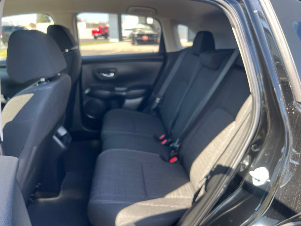 Used 2025 Honda HR-V LX image 24
