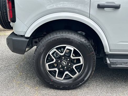 New 2026 Ford Bronco Outer Banks AWD/4WD image 17