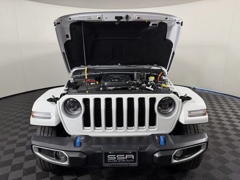 Used 2023 Jeep Wrangler Unlimited Sahara AWD/4WD image 47