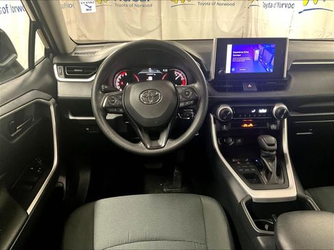 Used 2025 Toyota RAV4 LE image 17