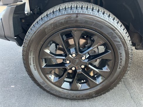 Used 2020 Jeep Gladiator Sport w/ Quick Order Package 24S AWD/4WD image 11
