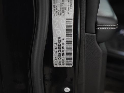 Used 2022 Jeep Grand Cherokee L Overland w/ MOPAR Finishing Package image 23