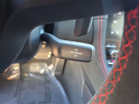 Certified 2025 Porsche 718 Cayman GT4 RS image 33