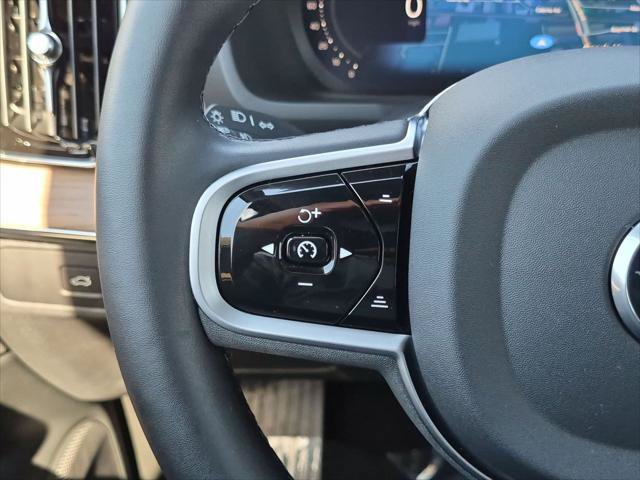 Certified 2026 Volvo XC90 B6 Plus AWD/4WD image 14