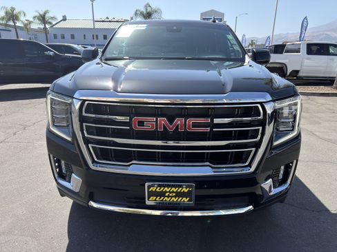 Used 2023 GMC Yukon SLT w/ SLT Luxury Package AWD/4WD image 3