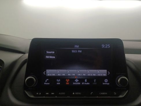 Used 2024 Nissan Rogue SV FWD image 24