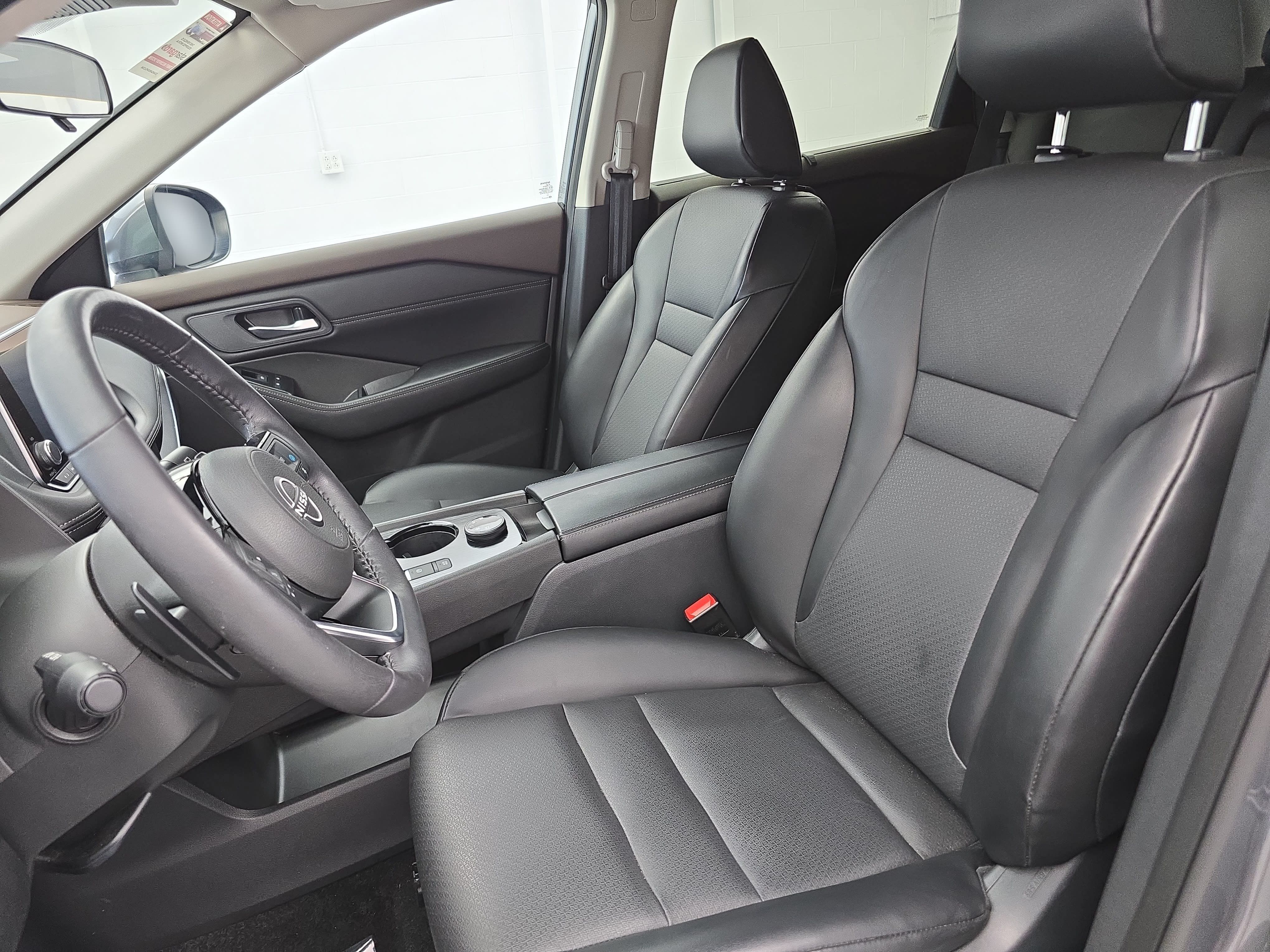 Certified 2023 Nissan Rogue SV w/ SV Premium B Package AWD/4WD image 15
