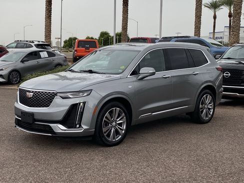 Used 2025 Cadillac XT6 Premium Luxury image 7