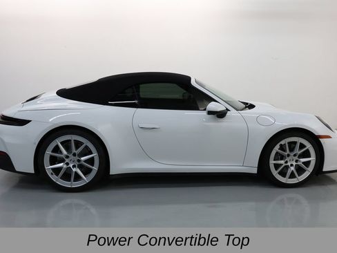 Used 2025 Porsche 911 Carrera RWD image 15