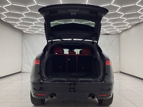 Used 2018 Jaguar F-PACE S image 46