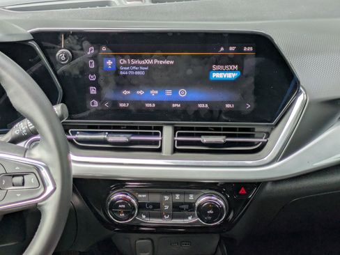 Used 2024 Chevrolet Trax LT w/ Driver Confidence Package image 18