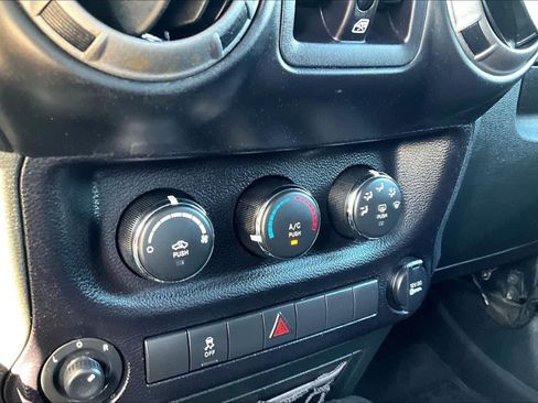 Used 2017 Jeep Wrangler Unlimited Sport w/ Quick Order Package 23S image 33