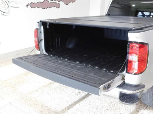 Used 2017 Chevrolet Silverado 1500 LT w/ LT Convenience Package RWD image 71