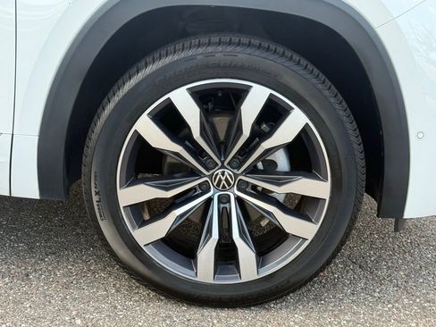 Used 2022 Volkswagen Atlas SEL Premium image 44