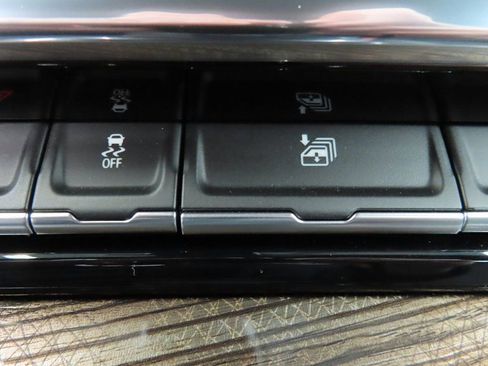 Used 2025 Chevrolet Silverado 2500 LT image 61