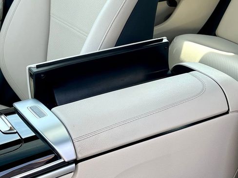 Certified 2024 Mercedes-Benz C 300 4MATIC Sedan image 29