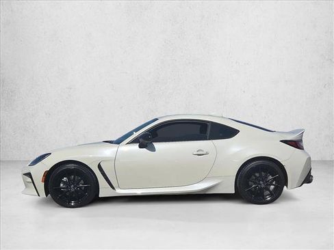 Used 2024 Toyota GR86 Premium RWD image 9