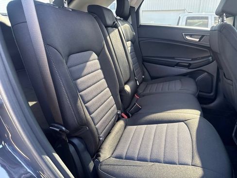 Used 2021 Ford Edge SE FWD image 6