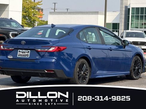 Used 2025 Toyota Camry SE FWD image 4