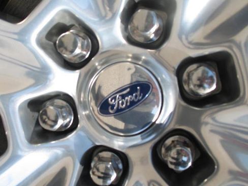 Used 2018 Ford F150 Platinum w/ Equipment Group 701A Luxury AWD/4WD image 90