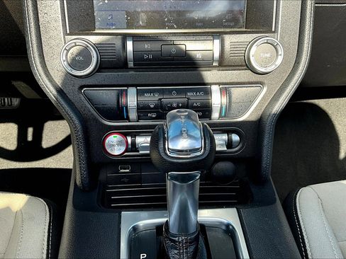 Used 2022 Ford Mustang Convertible w/ Equipment Group 101A image 39