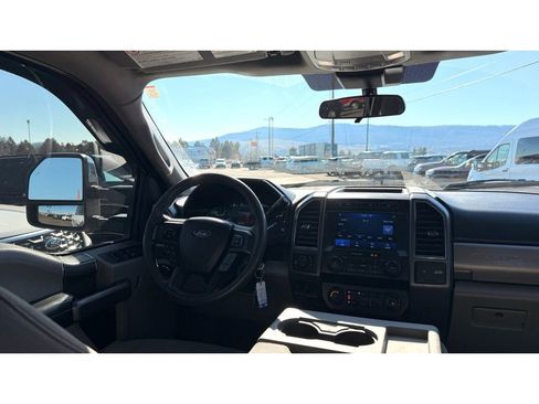 Used 2020 Ford F350 XLT w/ XLT Premium Package image 14