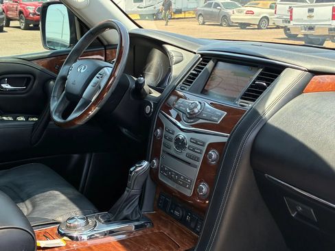 Used 2019 INFINITI QX80 Luxe w/ All-Season Package AWD/4WD image 29