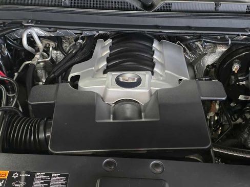 Used 2016 Cadillac Escalade Luxury image 8