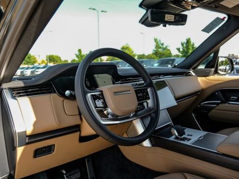New 2026 Land Rover Range Rover Long Wheelbase SE AWD/4WD image 3