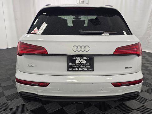 Used 2025 Audi Q5 2.0T Premium w/ Convenience Plus Package image 5